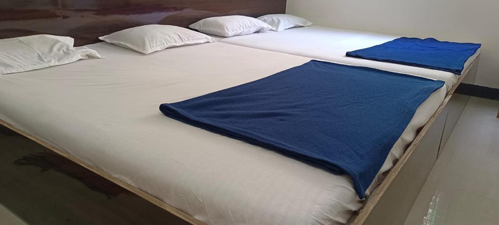 Sai Ganesh Guest House Shirdi Ngoại thất bức ảnh